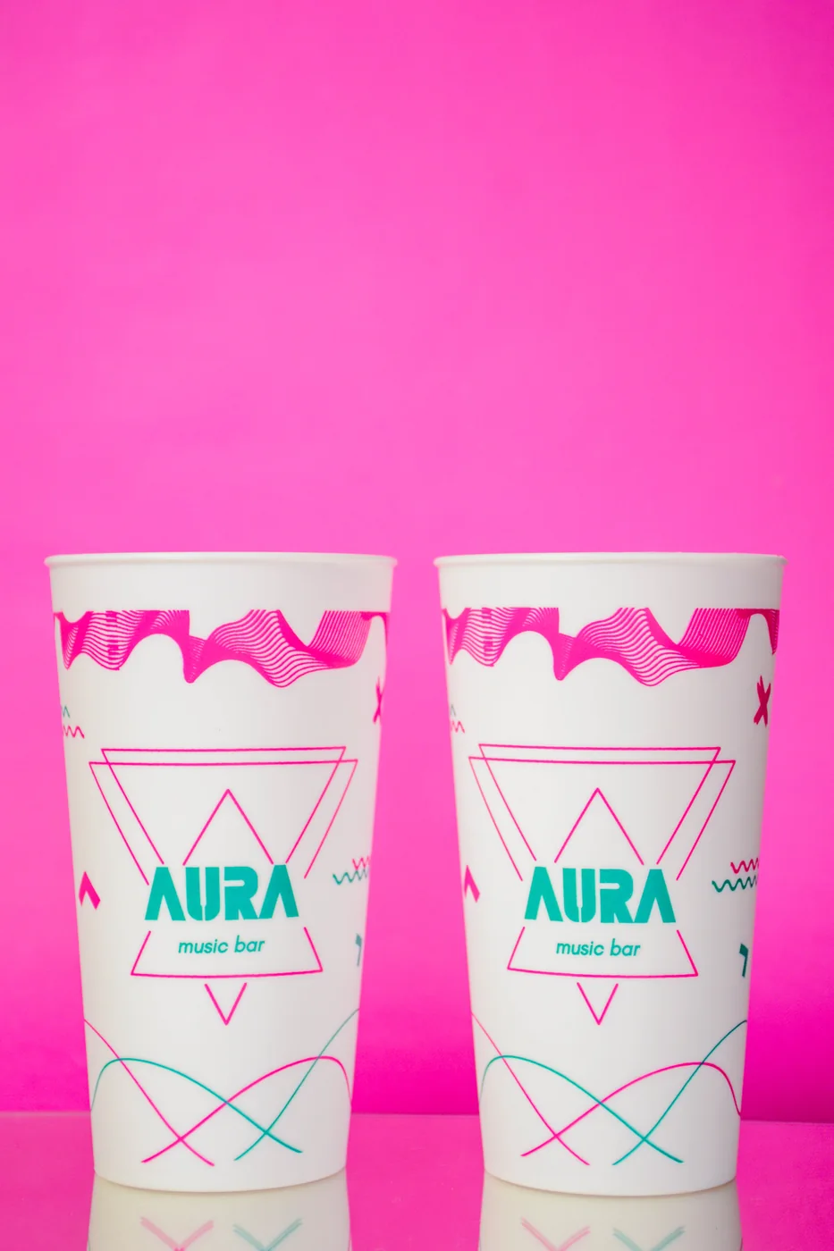 Copos personalizados para empresa e evento noturno
